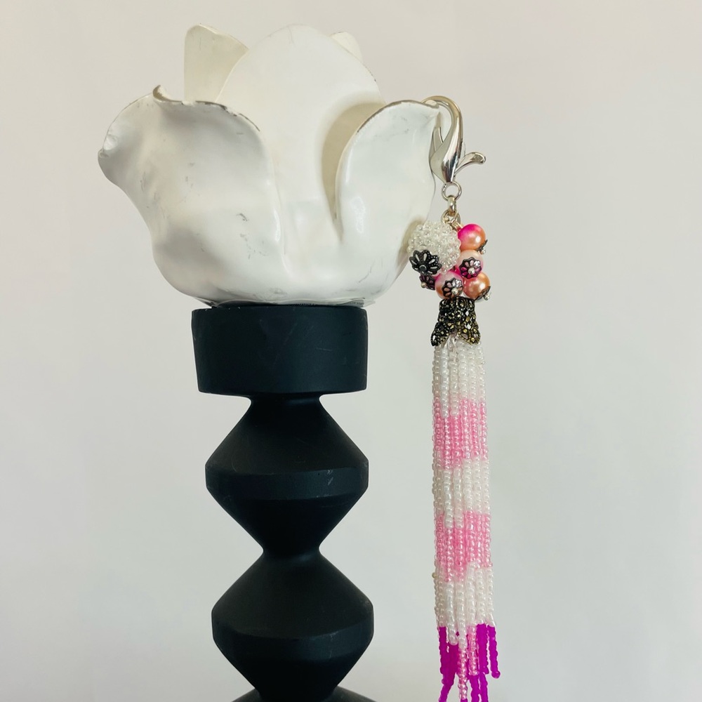 “Pink Pearls” charm - Picture 1 of 5